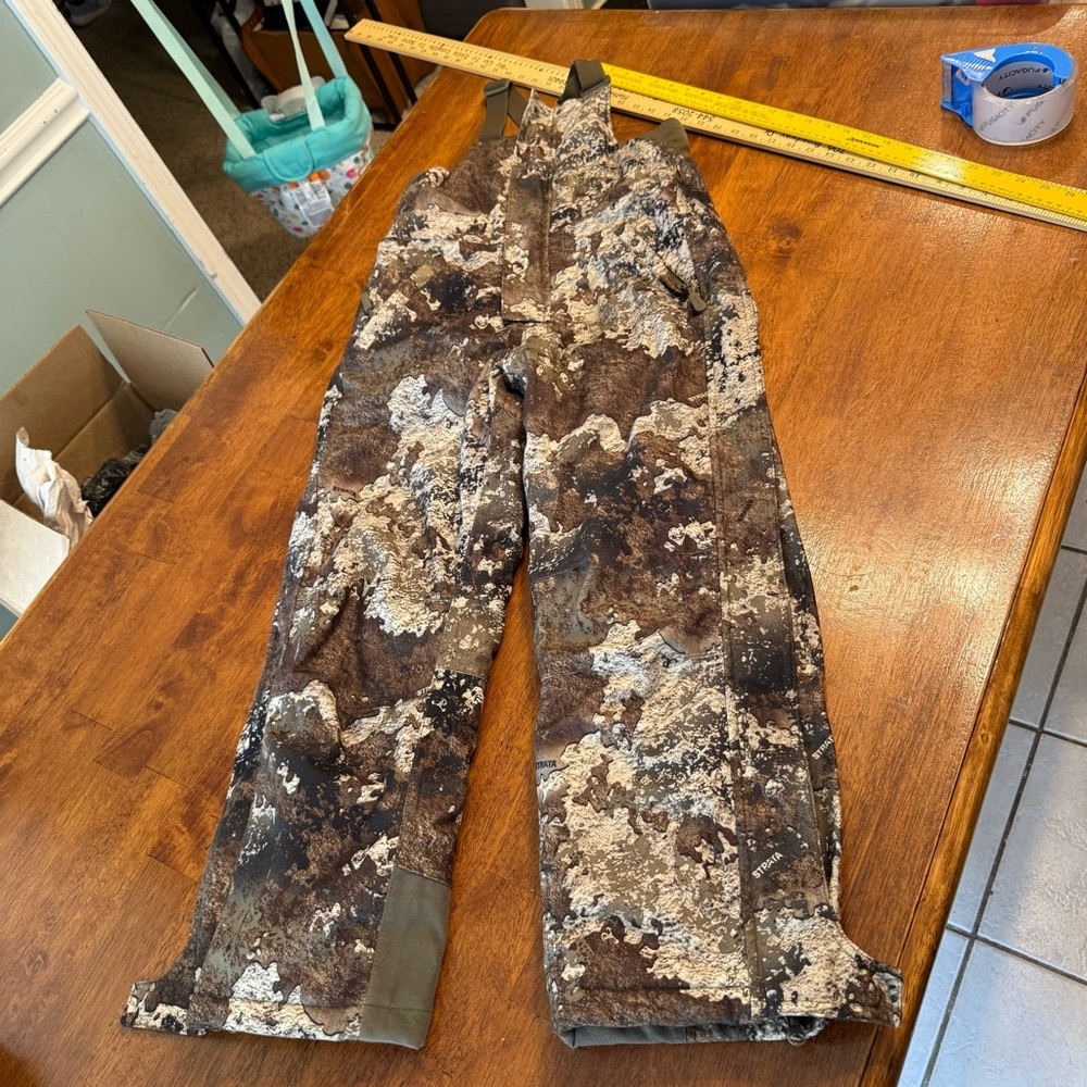 Boys redhead camo insulated overalls size large strata camouflage